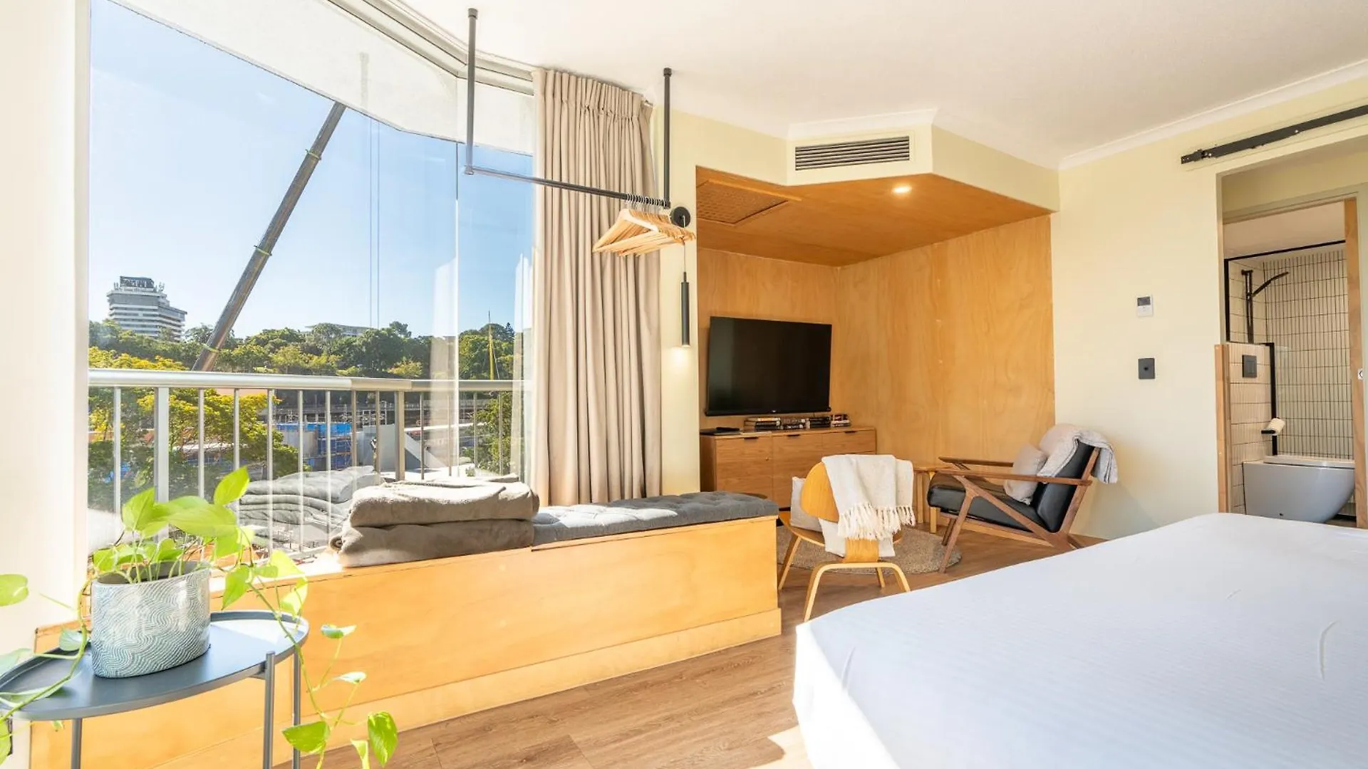 Quirky Cbd Studio With Pool Sauna And Balcony Brisbane 0*,  Australia